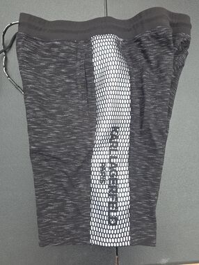 Men's Karl Lagerfeld Shorts Side Mesh Joggers Large Nwot